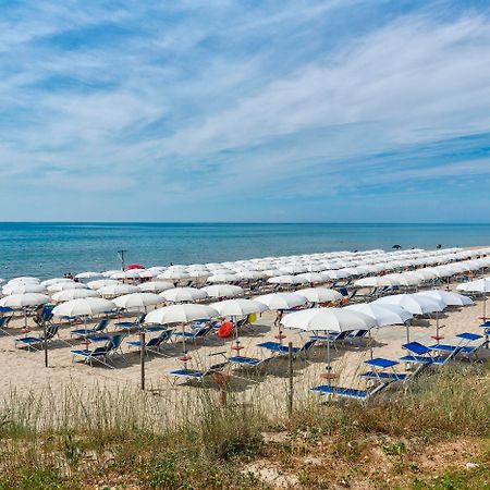 Ticho'S Greenblu Hotel Castellaneta Marina Kültér fotó