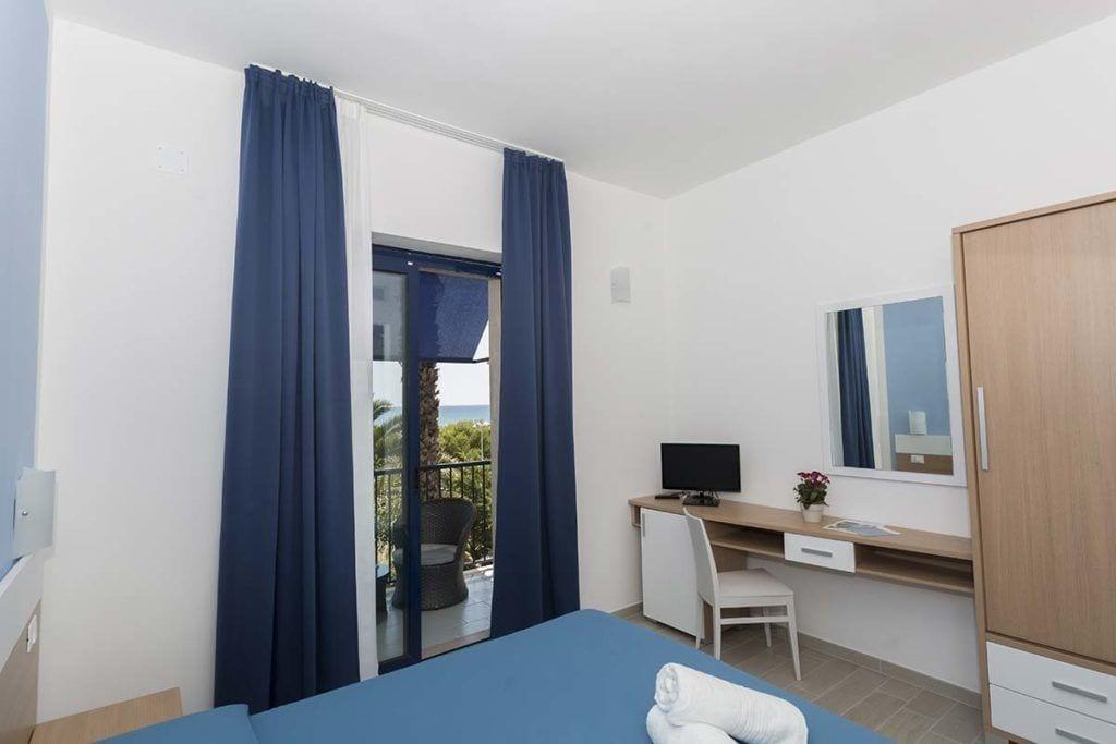 Ticho'S Greenblu Hotel Castellaneta Marina Kültér fotó