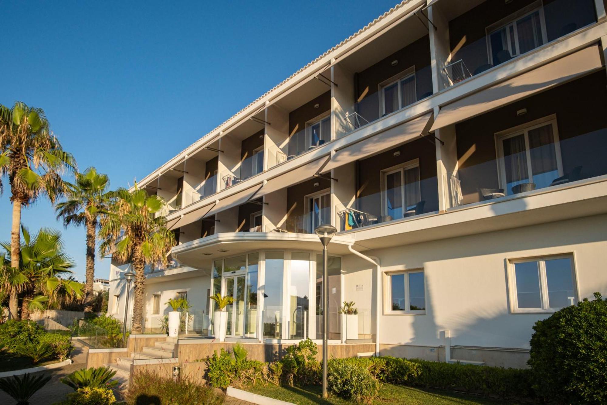 Ticho'S Greenblu Hotel Castellaneta Marina Kültér fotó
