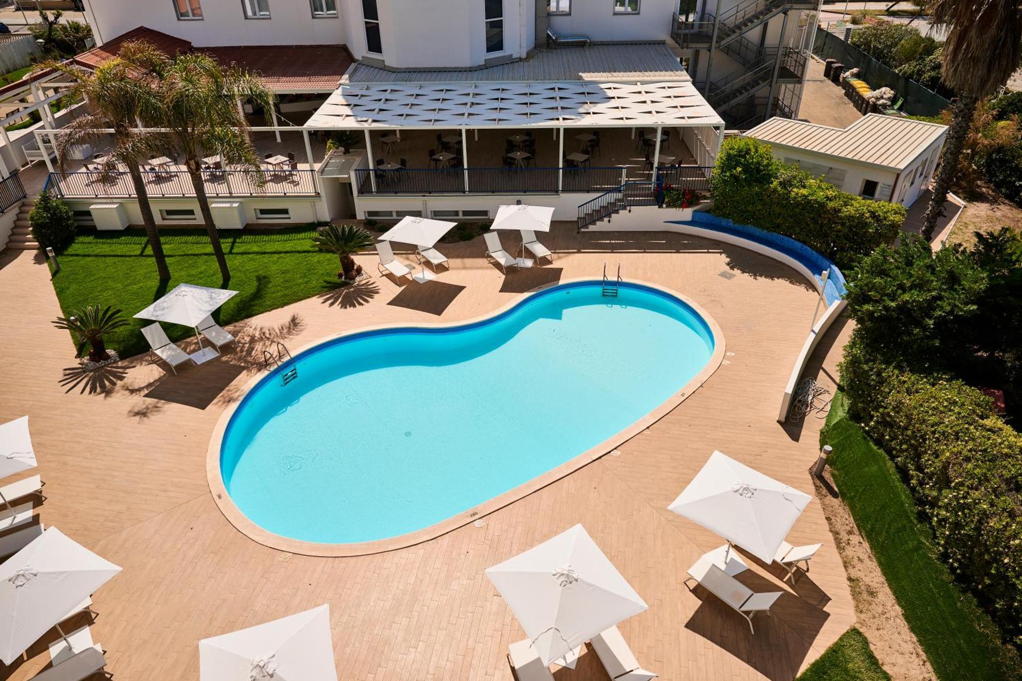 Ticho'S Greenblu Hotel Castellaneta Marina Kültér fotó